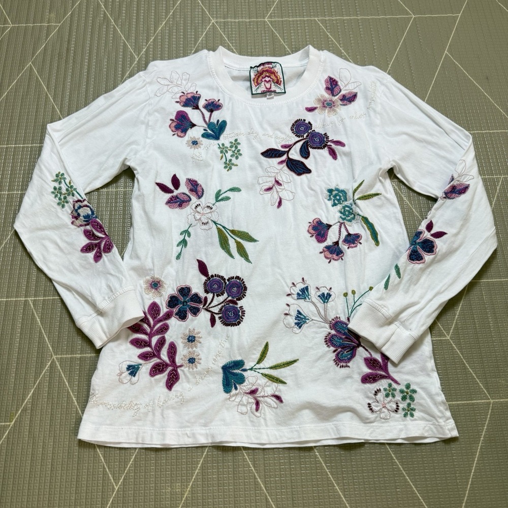 Johnny Was Shilo Relaxed Long Sleeve Tee XS White & Purple Heavy Embroidery Boho